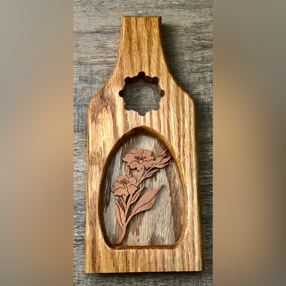 Wooden Decorative Wall Plaque with Floral Inlay